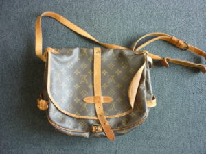 平群町 ブランド品 ルイヴィトン ソミュール バッグ 買取 王寺