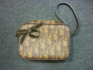 上牧町 ブランド品 ディオール バッグ 買取 王寺