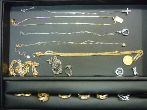 斑鳩町 金 プラチナ ジュエリー 買取 王寺