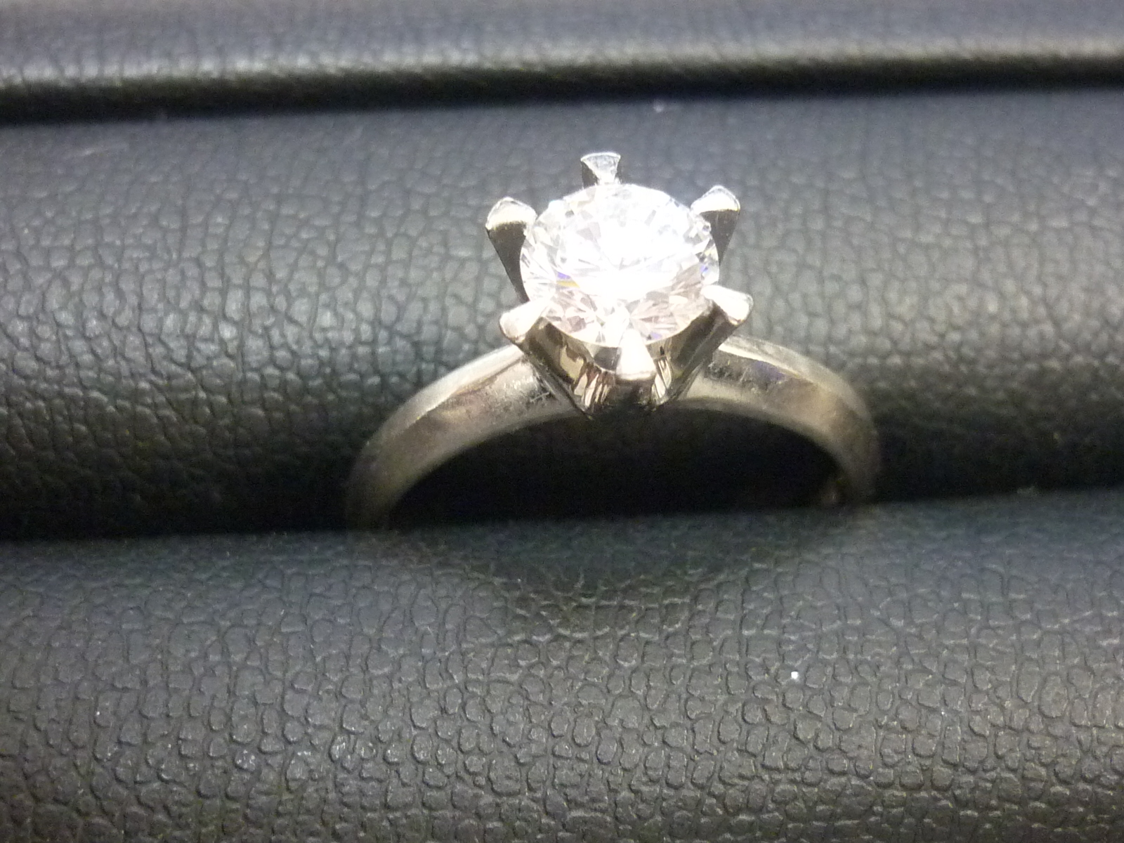 平群町 ダイヤモンド リング 買取 王寺